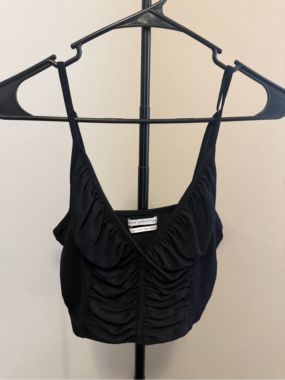 Urban Outfitters Black Ruched V‑Neck Cropped Camisole